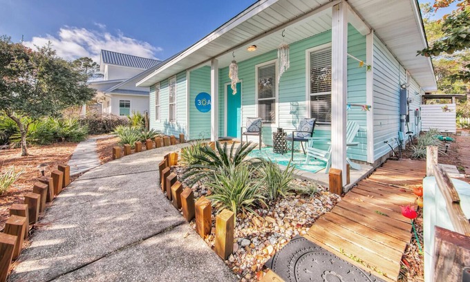 Gulfview Heights Casa | 🤩 RV Parking |*Restaurants*| Walk to beach | SEPT/OCT. SAVE $$$ Pet Friendly