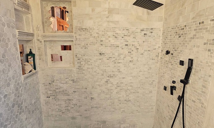Old Bethpage Casa | Ryder cup 3-bedroom house pool hot tub AC in Plainview off greenbelt path