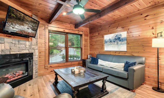Gatlinburg Cabina | Ryland Gatlinburg Family Games Arcades Resort Pool