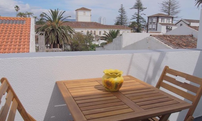 Ponta Delgada Casa | São Miguel House