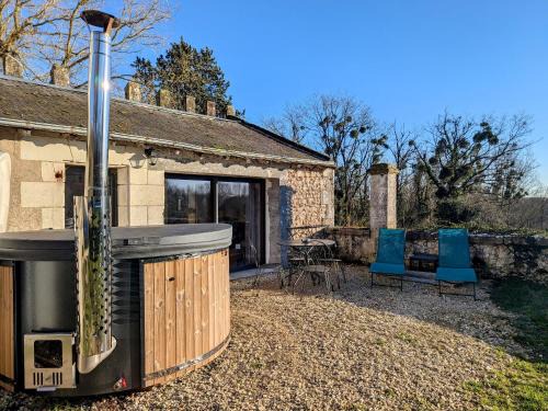 Saint-Cyran-du-Jambot Casa | Séjour Historique au Domaine de Migny : Gîte avec Bain Nordique et Piscine - FR-1-591-731