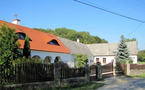 Penzesgyor Apartamento | Sörényes Udvarház