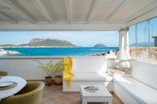 Baia Caddinas Apartamento | S'Abba seafront apartments - Your House in Sardinia