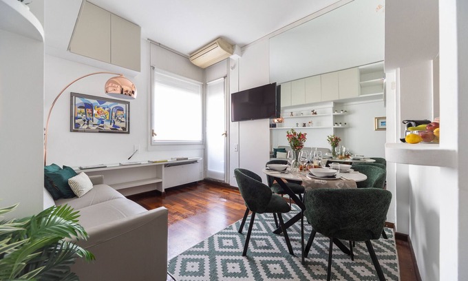 San Marco Apartamento | S. Marco - Bright & Central 1BDR with Balcony in Brera