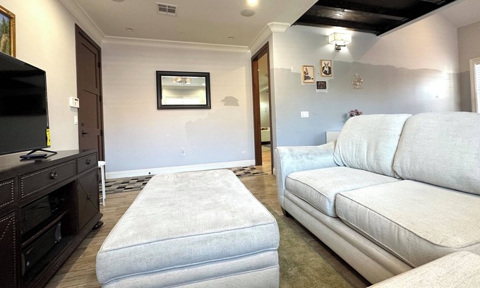 East San Gabriel Casa | SA-Entire Cozy home with 5 bedrooms & 3 bathrooms