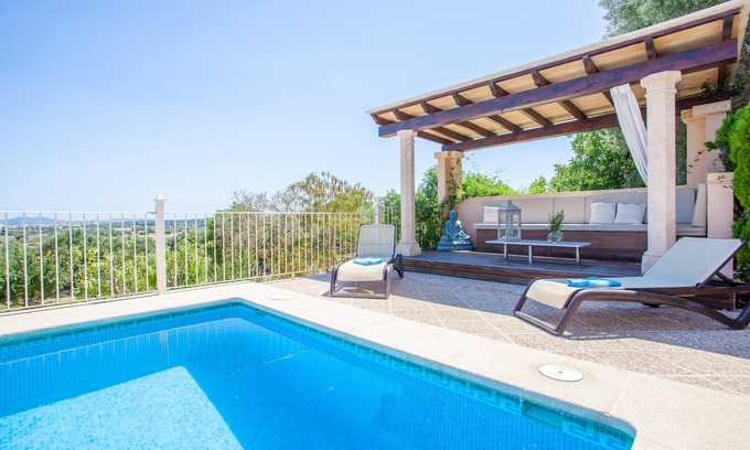 Petra Villa | SA FONT - Villa con piscina privada en PETRA. WiFi Gratis