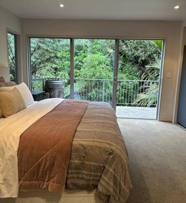 Omiha Casa | Sabbaticus 3 Bed Waiheke Escape