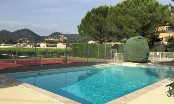 Sablet Apartamento | Sablet - swimming pool - tennis - 200m from village center - in the vineyards
