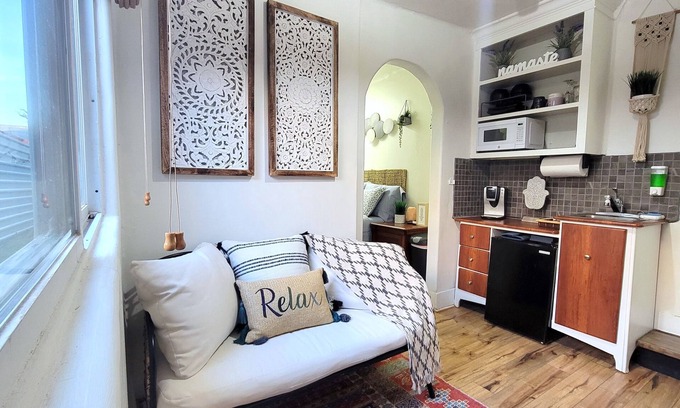 Pasadena Apartamento | Sacred Serenity Space South East