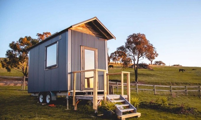 Tyaak Casa | Saddle Country Escape by Tiny Away