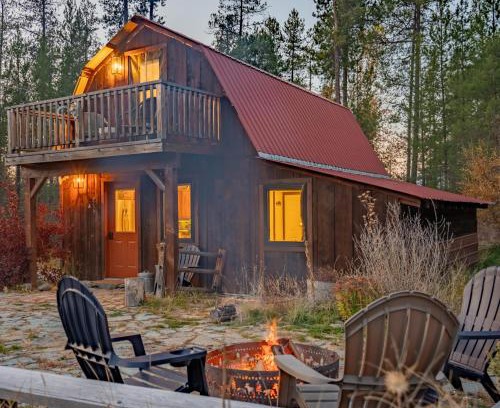 Coram Casa | Saddle N' Sage, 7 Min To Glacier, Fire Pit