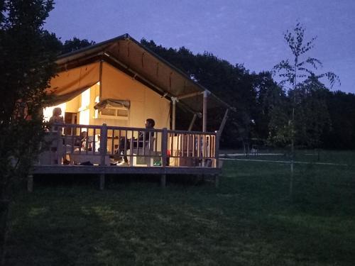 Saint-Cassien Otro | SAFARI LODGE MONPAZIER en pleine nature