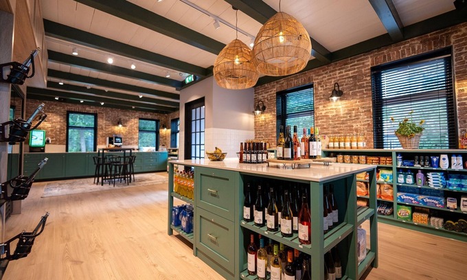 Vierhuizen Casa | Tienda safari, en un parque de vacaciones cerca del Parque Nacional Lauwersmeer