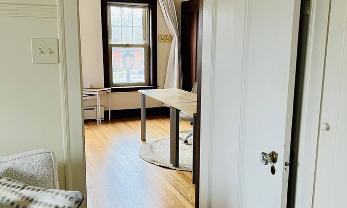 Highland Park Apartamento | Safe & Secure Parkview-Sleep Sanctuary+Kitchen