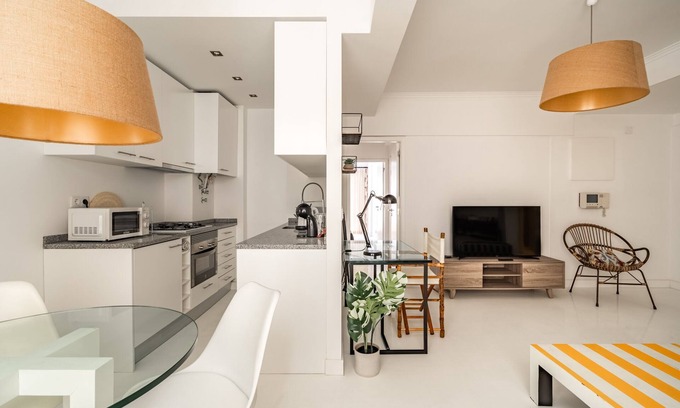 Penha de Franca Apartamento | Saffron Apartment, Wifi, Garage !new!