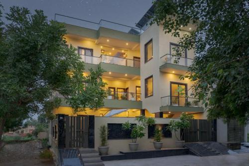 Vrindavan Casa | SaffronStays Aaramya Dham