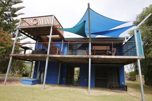 Lancelin Casa | Sail House overlooking Lancelins main park
