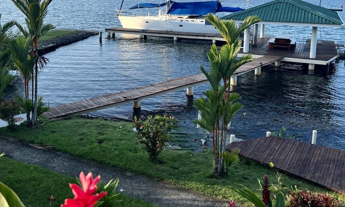 Isla Solarte Casa | Sailboat that includes 3 rooms