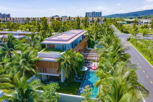 Long Beach Complejo | Sailing Pool Villas & Resort Phu Quoc