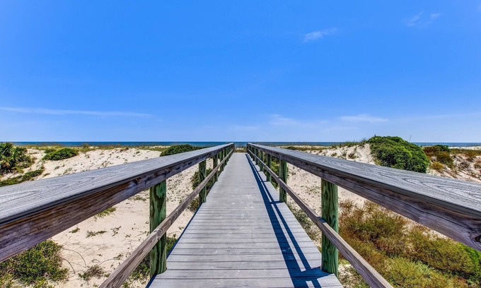 American Beach Condominio | Sailmaker Getaway Oceanfront Condo on Amelia Island