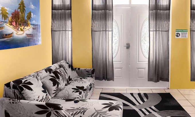 Hannah Apartamento | Éxtasis bajo el Sol: Vive la Experiencia del Caribe en Nuestro Apartamento