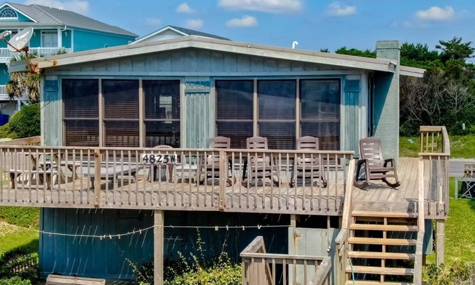 Oak Island Cabaña | Sailors Rest / 4825 West Beach Drive - Coastal Vacation Resorts