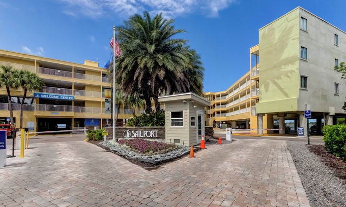 Tampa Condominio | Sailport Waterfront Condo Rocky Point, Tampa, Florida - near Tampa Airport.