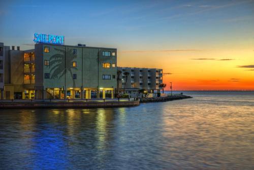 Rocky Point Complejo | Sailport Waterfront Suites