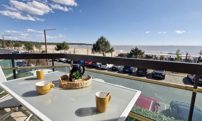 Saint-Georges-de-Didonne Apartamento | Saint Georges de Didonne - FULL SEA VIEW for this STUDIO CABIN facing the beach