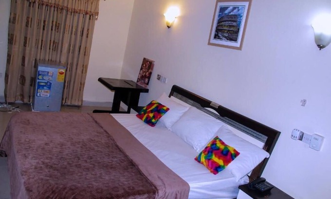 Weija Casa | Saint Mary Guesthouse