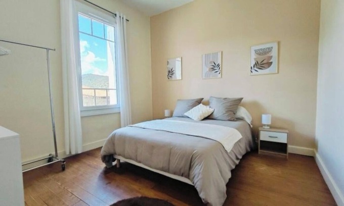 Prades Cama Y Desayuno | Saint Michel's quiet rooms. Pets allowed