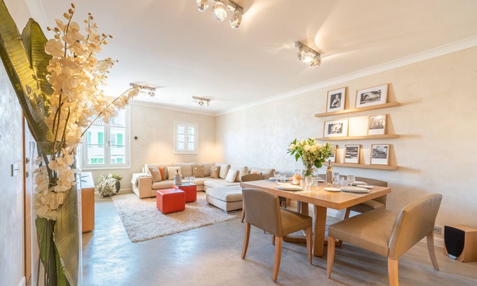 Saint-Tropez City Centre Apartamento | Saint Tropez apartamento prestigioso al centro del pueblo Place de la Garonne