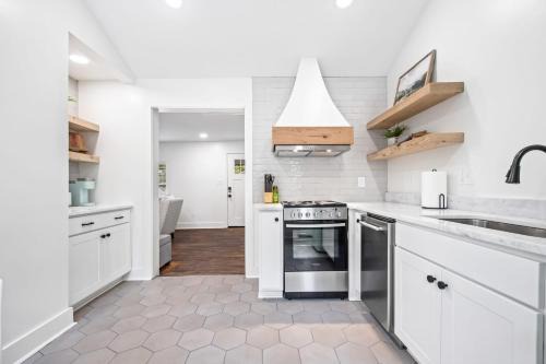 Lafayette Casa | Saints Street Cottage