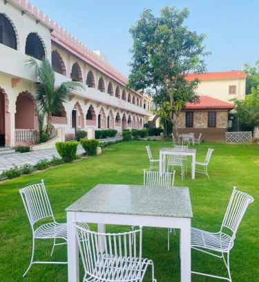 Pushkar Complejo | Sajjan Bagh Resort
