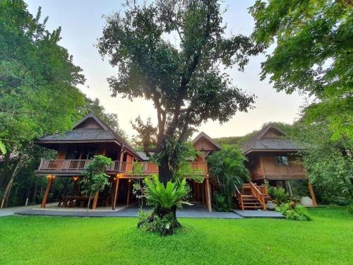 Mae Sot Casa | SAK-KA-YA (สัก-กา-ยะ)