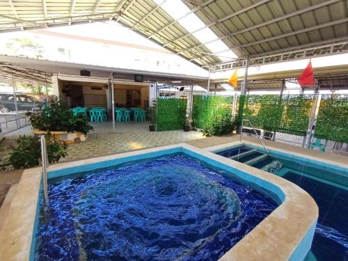 Puerto Princesa City Centre Apartamento | Sakura's Pool and Leisure Hub