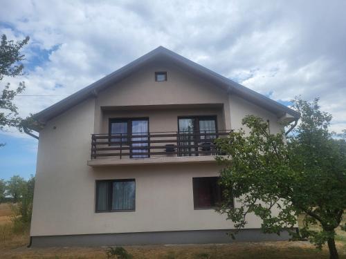 Novi Sad Chalet De Esquí | SALAŠ moj rodjak sa sela Vranić