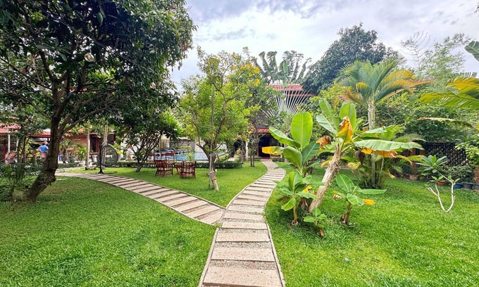 Siem Reap Villa | Sala Noble Two-Villa Retreat with 6-Bedrooms in Siem Reap-Share Swimming Pool
