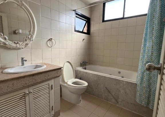 Embassy District Apartamento | Saladaeng Executive Condominium