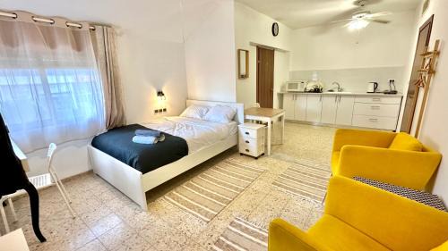 Nahariya Apartamento | Salamandra Guest House מקלט פרטי