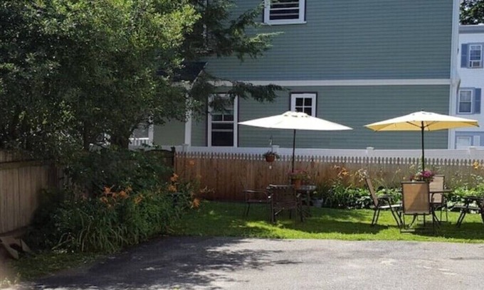 Beverly Apartamento | Salem/Beverly Summer on the north shore! A spacious place in a great location!