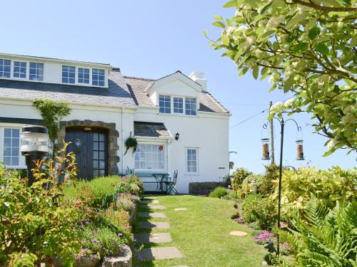 Cylch-Y-Garn Casa | Salem Fach - Hw7587