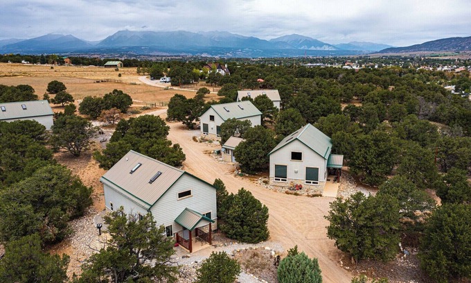 Salida Casa | Salida Cabin Rentals Close to Monarch Mountain and Hot Springs