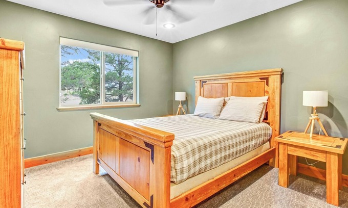Salida Casa | Salida CO Rentals - Home nestled in the trees, 5 minutes from downtown Salida