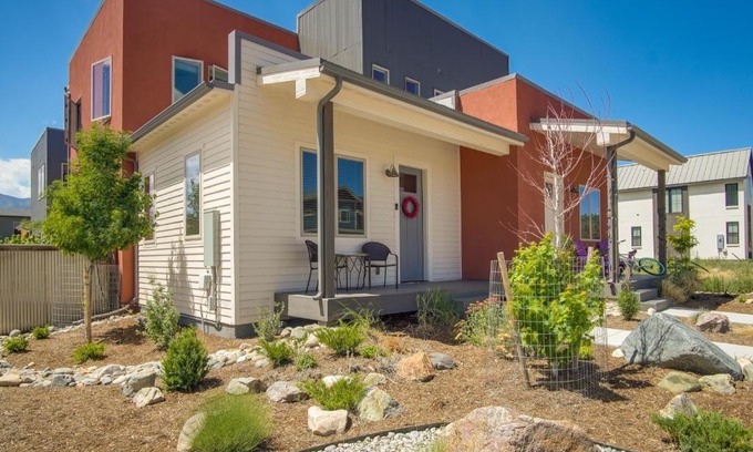 Salida Apartamento | Salida Oasis 1 Mi to Town, Mountain View, Hot Tub