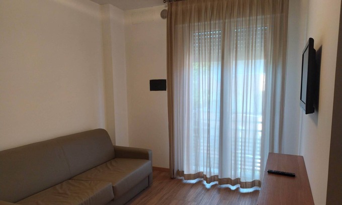 Viserbella Apartamento | Apartamento Salsedine Viserbella de tres habitaciones con servicio de playa incluido