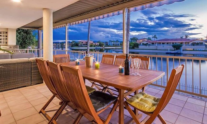 Mermaid Waters Villa | SALT AIR HOUSE a un paseo de la playa