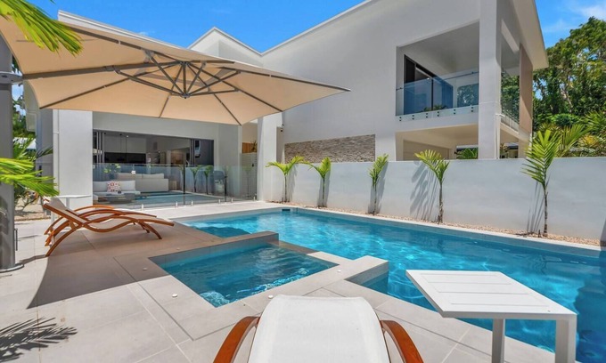 Clifton Beach Casa | Salt Beachfront Luxe with Private Pool