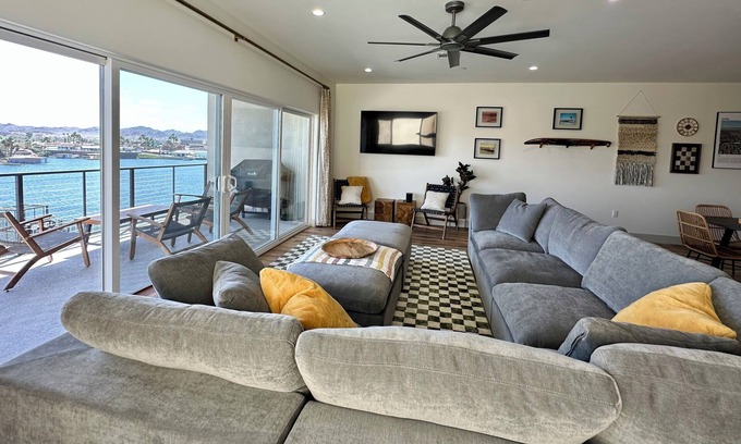 Yuma Casa | Salt Cedar on the Lagoon- Modern Waterfront, dock, 3 bedroom, 2 suites, 4 bath