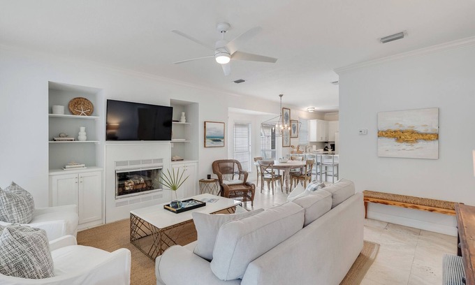 White's Gulfview Casa | Salt House - Golf Cart- 4 Bikes- Dog Friendly